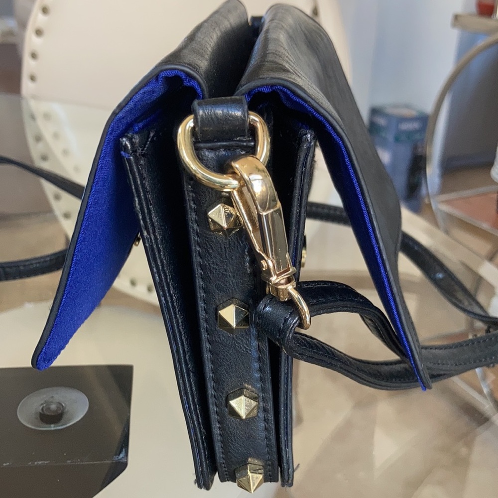 VR black crossbody bag - Picture 6 of 11